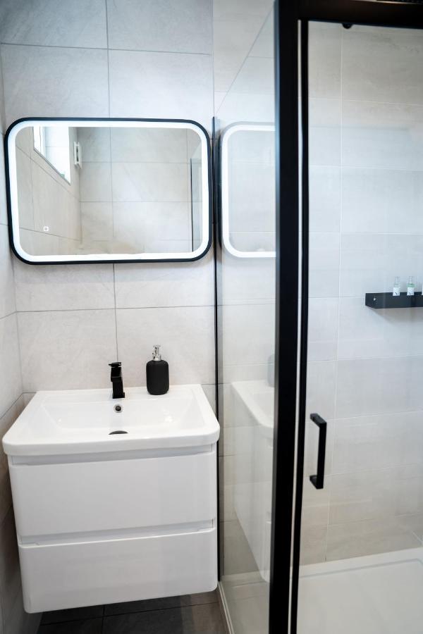 Luxurious Two Bedroom Apartment With Private Parking Perth Eksteriør billede
