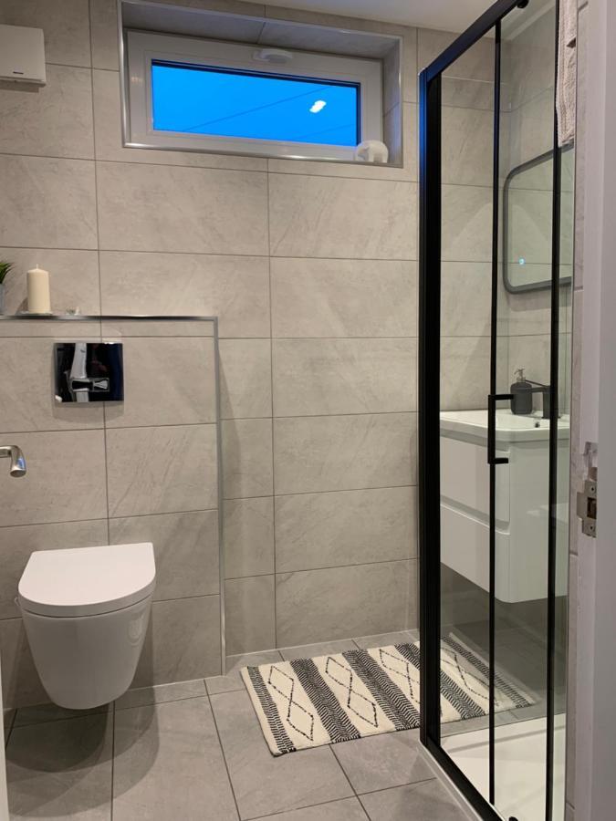 Luxurious Two Bedroom Apartment With Private Parking Perth Eksteriør billede